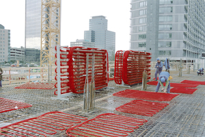  Rehau bietet für die Betonkerntemperierung komplette Systemlösungen für alle Verlegevarianten an.  