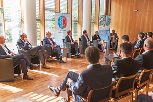  Auf dem Podium (v.l.n.r.): Frank Ernst, Hermann Sperber, Prof. Dr. Ulrich Pfeiffenberger, Günther Mertz, Christian Kühn MdB, Eva Bulling-Schröter MdB und Volkmar Vogel MdB 