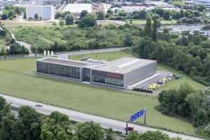  Die neue Weishaupt-Niederlassung Neuss liegt direkt an der Autobahn A52.
(Foto: Weishaupt) 