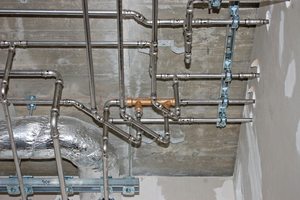  Die Trinkwasserinstallation wurde mit dem Rohrleitungssystem „NiroSan“ umgesetzt. 