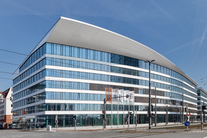  Mit dem neuen Büro- und Geschäftshaus „Eins“ besitzt das Bremer Weser Quartier ein weiteresnachhaltig geplantes und zertifiziertes Bauwerk. 