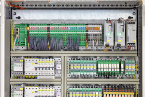  Bild 2: Insgesamt sind 27 Steuerungen ?ILC 2050 BI? in der Automatisierungslösung verbaut. 