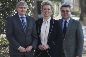  Rolf Maaß, Ina Brandes und Herbert Bischoff (v.l.n.r.). 

Foto: Sweco GmbH 