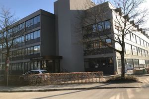  Das Vertriebszentrum Süd in Haar bei München wird seit dem Sommer 2017 mit einer effizienten Kaskadenanlage aus dem Hause Brötje beheizt.  
