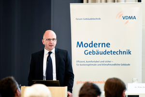  „Die Anforderungen der EPBD werden den Potentialen der Gebäudetechnik endlich gerecht“, erklärt Dr. Peter Hug, Sprecher des Forums Gebäudetechnik im VDMA. 