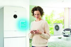  Bewohner eines „Smart Home“ können mit dem Energiemanager besonders viel Stromkosten sparen und komfortabel wohnen.  