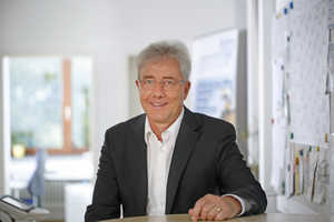  Dipl. Ing. (FH) Hans-Joachim Borszik, Prokurist/Leiter Gebäudetechnik, Ingenieurbüro htp GmbH, Weinheim/ Deutschland.  