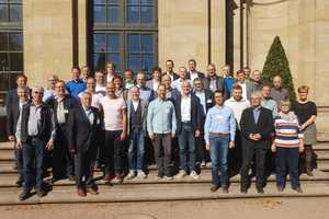  Mehr als 30 Mitglieder des DEPV diskutierten in Fulda zur sicheren und qualitätsschonenden Lagerung von Pellets.
Foto: Deutscher Energieholz- und Pellet-Verband e.V. 