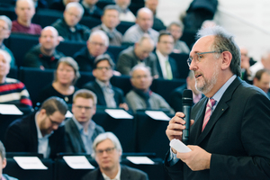  Prof. Dr. Franz-Peter Schmickler führt auch 2019 durchs Programm. 