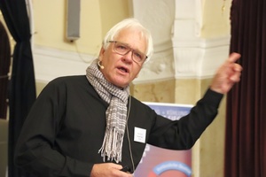  Prof. Dr.-Ing. M. Norbert Fisch betonte, dass Klimaschutz im Bauwesen alle angeht. 