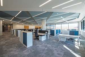  Die Bürolandschaften umfassen pro Etage rund 3.000 m2, mit Raumtiefen von bis zu 30 m. 