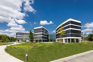  Im 2017 neu gebauten Hauptsitz von TenneT sorgt ein Heizsystem von Buderus für Wärme und Strom.  