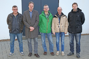  Überzeugt vom neuen Heizsystem bei TenneT sind (v.l.n.r.) Olaf Küfner und Michael Meyer vom Planungsbüro Singer Ingenieur Consult, Thomas Alberth von Buderus, Thomas Pfrang von TenneT und Dr. Christian Schwarz von Schwender Energie- und Gebäudetechnik. 