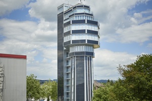  Blick auf den „aquaTurm“ in Radolfzell  