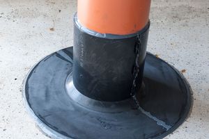  Der Düker-Dichtflansch schwarz für Dachdurchführungen 