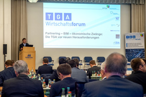  Günther Mertz eröffnete das 2. TGA-Wirtschaftsforum in Frankfurt am Main. 