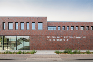  Der Entwurf der Feuer- und Rettungswache mit Kreisleitstelle stammt vom Büro ARQ Architekten Rintz und Quack GmbH. 