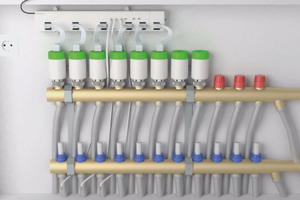  Die Verbindung zwischen den Ports an den Funk-Fußbodenheizungsleisten „Hera+“ und den Stellantrieben wird per Patch-Kabel RJ11 hergestellt. Ein Schrittmotor im Stellantrieb teilt den Hub in bis zu 1.000 Schritte ein, mit denen die Heizungsanlage hydraulisch abgeglichen wird. 