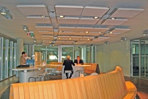  ... und eine Ruhezone, die auch für Besprechungen genutzt werden kann 