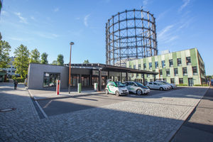  Am EUREF-Campus, dem historischen Gasometer-Gelände in Berlin, wird unter der Prämisse eines CO2-neutralen Gesamtbetriebes ein Zentrum der Energiewende geschaffen.  