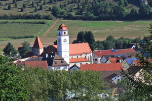  Im oberbayerischen Dollnstein, dem Firmensitz, realisierte ratiotherm 2014 eines der ersten intelligenten Nahwärmenetze Deutschlands. 