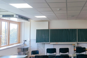  Mit einem Volumenstrom von bis zu 725 m³/h sind sie für größere Räume mit moderater Belastung konzipiert und eignen sich daher perfekt für Klassenzimmer. 