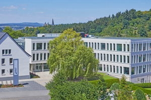  Die MNT Gruppe hat in Limburg ein neues Firmengebäude in den ehemaligen Pallottiner Klostergärten errichtet.  
