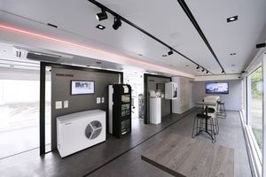  Mit dem mobilen Showroom bringt Stiebel Eltron Haustechniklösungen direkt zu Planern, Architekten und Fachhandwerkern. 