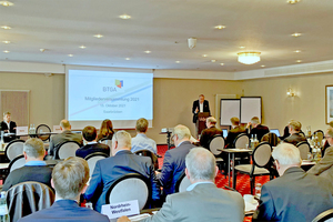  BTGA-Präsident Hermann Sperber eröffnet die BTGA-Mitgliederversammlung 2021 in Saarbrücken. 