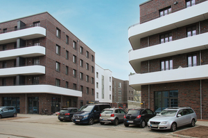  Beispiel für ein Mehrfamilienhaus mit KWL-Systemen in Hannover. In dem Neubau mit 24 Wohnungen wurden zwei „DUPLEX 1500 Multi Eco-N“-Lüftungsgeräte sowie 24 Übergabemodule der Serie „SMART Box“ von Airflow Lufttechnik installiert. 