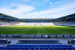  Bild 1: Vor fast 100 Jahren fand das 1. Spiel auf der „Alm“, wie Fans von Arminia Bielefeld ihr Stadion nennen, statt. 