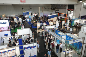  Vom 4. bis 6. Juli fand auf dem Münchner Messegelände erstmals das Veranstaltungsformat digitalBAU conference & networking mit 2.000 Teilnehmern statt. 