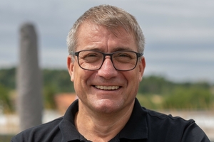  Jörg Mez. 