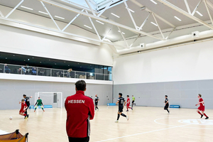  Die Futsalhalle des DFB wird auch vom Hessischen Fußball-Verband für seine Spiele genutzt.  