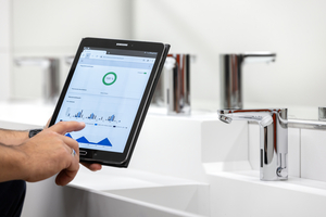  „Für ein möglichst effizientes Wassermanagement sollte bei der Planung von Neubauten oder aber auch bei der Sanierung von Kliniken und Pflegeeinrichtungen von Beginn an die Integration elektronischer Armaturen und eines intelligenten Wassermanagement-Systems berücksichtigt werden“, so Dr. Oliver Fontaine. 
