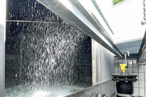  Das Unternehmen arbeitet mit mikrobiologisch einwandfreiem Kühlwasser, ohne hierfür Gefahrenstoffe wie Säuren und Laugen einsetzen zu müssen.  
