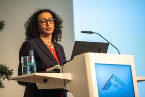  Prof. Dr.-Ing. Lamia Messari-Becker betont ebenfalls, dass die „soziale Akzeptanz“ für einen positiven Wandel in der TGA von Bedeutung ist. 