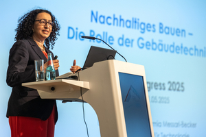  Prof. Dr.-Ing. Lamia Messari-Becker vom Karlsruher Institut für Technologie hielt die Keynote am TGA-Kongress 2025.<br /> 