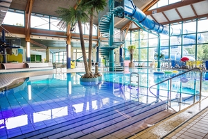  Das smarte Freizeitbad - Bad Blau in Blaustein. Im laufenden Betrieb wurden hier Maßnahmen zur Energieeinsparung umgesetzt. 
