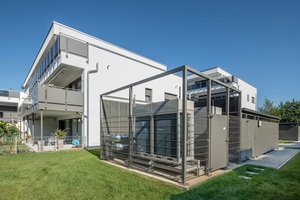  Energieeffiziente Wohngebäude setzen im Zuge des GEG zunehmend auf Wärmepumpensysteme.  