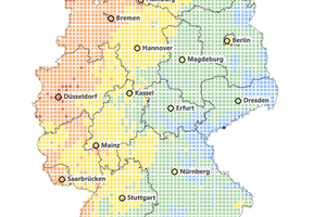  Bild 1a: Die Deutschlandkarten mit 5000 Punkten zeigen je Datenpunkt (10&nbsp;km x 10 km) die Sichtweisen der Regionen für die Heizlast nach DIN&nbsp;EN&nbsp;­12831-1... 