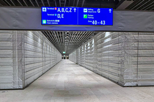  Gefaltete Rauchschürzen von cm Projekt mit Längen von bis zu 70 m in Terminal 3 kommen in den offenen Bereichen des Gebäudes zum Einsatz und übernehmen im Brandfall eine wichtige Funktion bei der Rauchlenkung.  