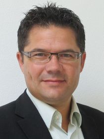Dr. Bernd Vogl (39) ist seit dem 1. November 2013 neuer Leiter der Hauptabteilung „Produkte und Innovationen“ bei der Gr?nbeck Wasseraufbereitung GmbH