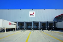 Mit seinem neuen Logistikzentrum in Lahr hat Zehnder einen zentralen Knotenpunkt f?r die Distribution seiner Produkte innerhalb des europ?ischen Marktes geschaffen.