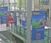 Intersolar Europe und ees Europe bilden eine gemeinsame Fachmesse, eine Kombination, bei der es um die Erzeugung und Speicherung von Energie aus solarer Nutzung geht.