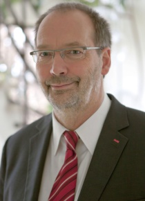 Martin T?rpe, Senior Manager Systems bei AL-KO, ist als Vorsitzender des Eurovent Compliance Committee im Amt best?tigt worden.
