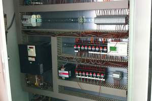  RDA-Systemschaltschrank, aktives System mit Frequenzumrichter (FU) 