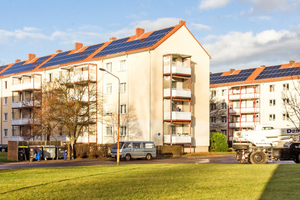  Das Projekt SonnenBurg mit insgesamt zwölf Mehrparteienhäuser mit 230 Wohneinheiten wird über 280 kWp im Endausbau verfügen. 