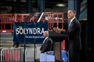  US-Präsident Barack Obama beim Besuch des  Solyndra-Werkes im kalifornischen Fremont 