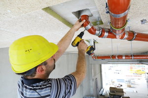  Für die Druckluft in der Wagenhalle wurde ein eigenes System verlegt. 